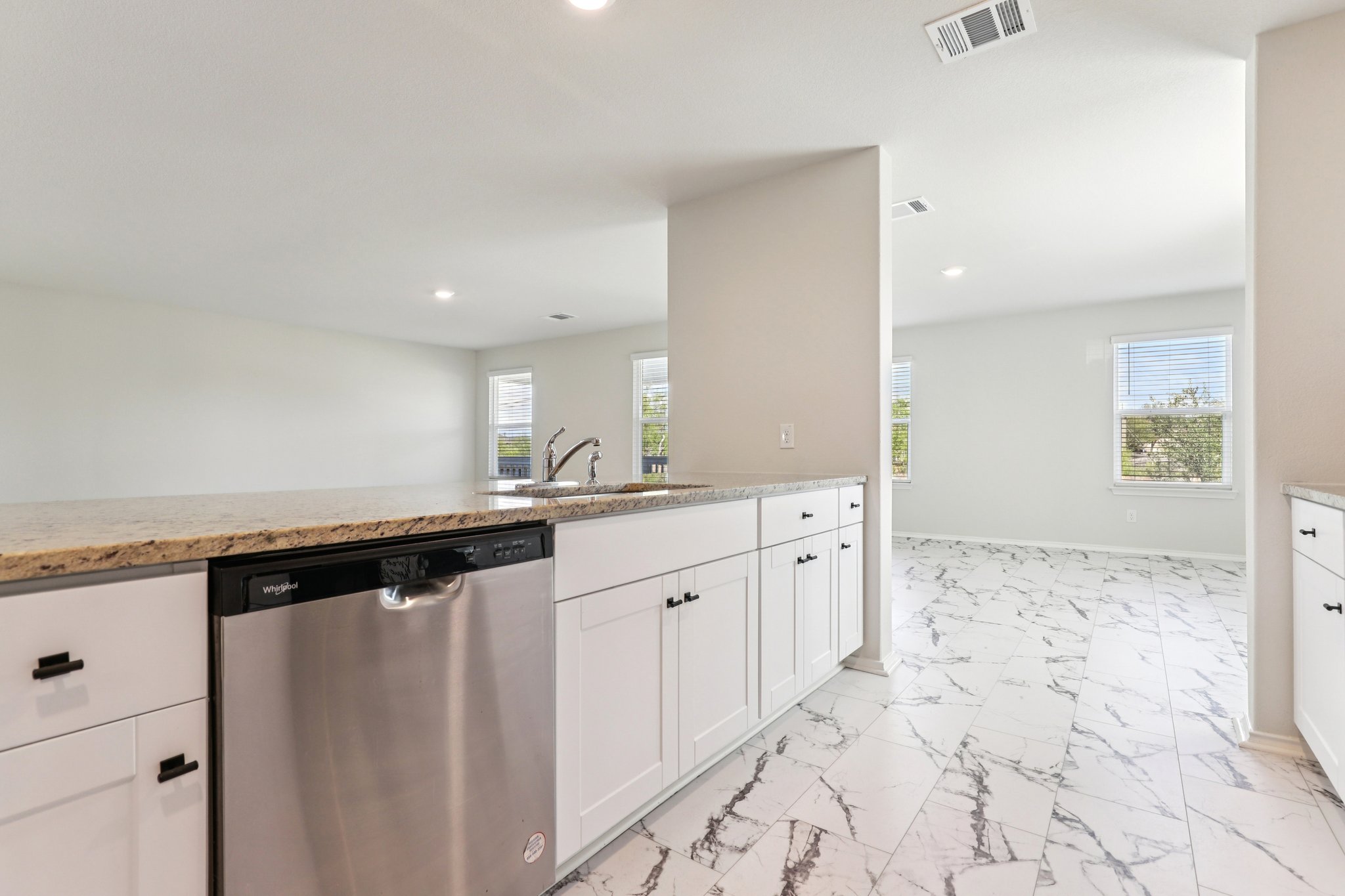 Capella Cir-S1810-018.jpg