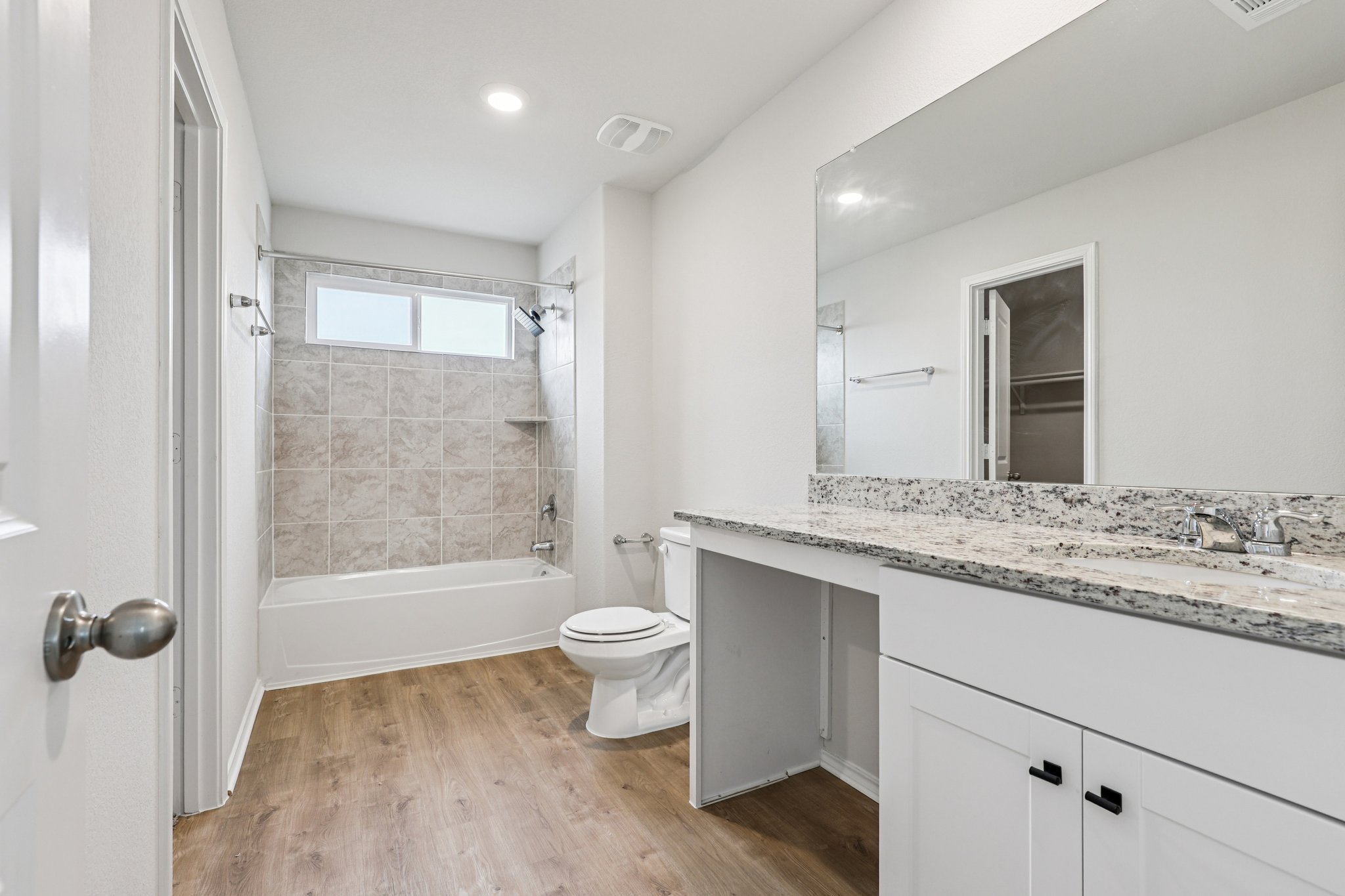 - 7315 Capella Cir-S1001-019.jpg