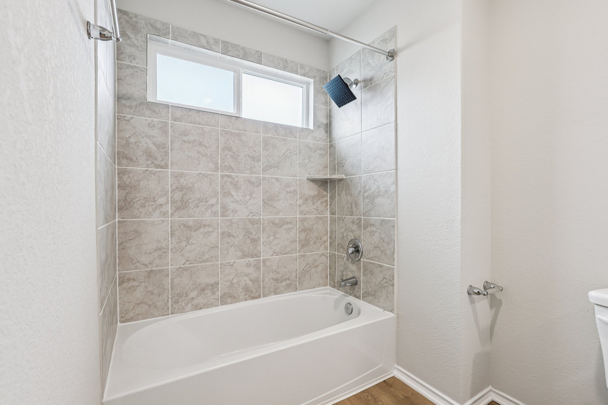 - 7315 Capella Cir-S1001-020.jpg