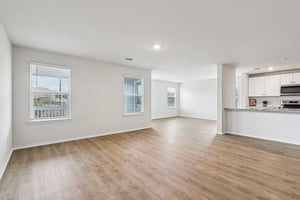 - 7315 Capella Cir-S1001-003.jpg