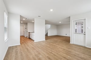 - 7315 Capella Cir-S1001-007.jpg