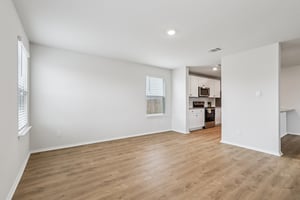 - 7315 Capella Cir-S1001-008.jpg