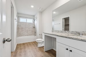 - 7315 Capella Cir-S1001-019.jpg