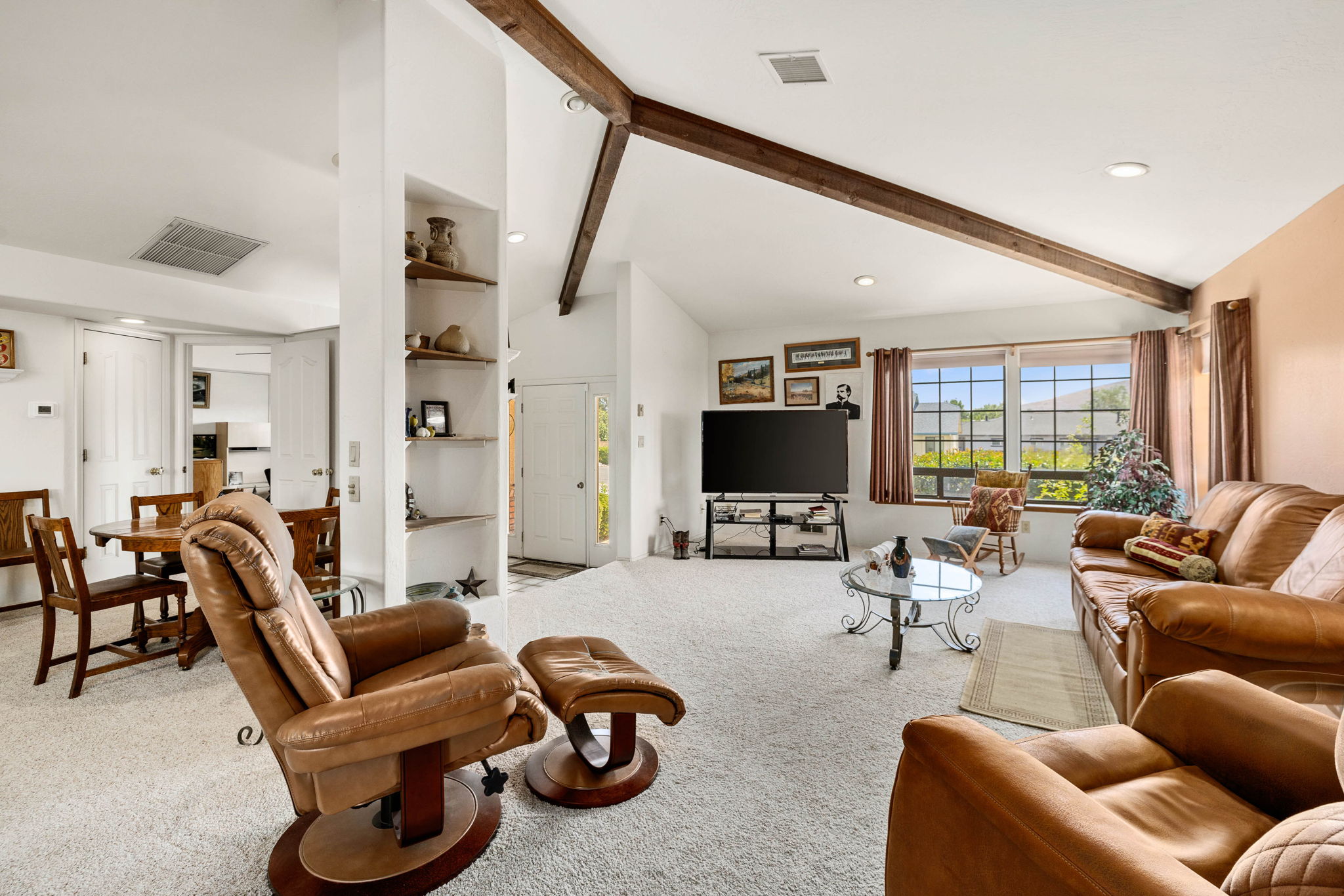 Living Room (3)