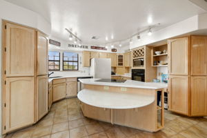 Kitchen (1)