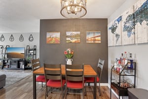 W 22nd St 304-3105-010.jpg