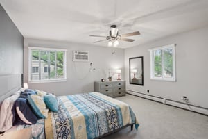 W 22nd St 304-3105-015.jpg