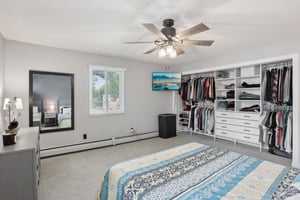 W 22nd St 304-3105-016.jpg