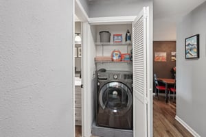 W 22nd St 304-3105-018.jpg