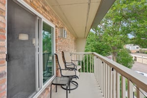 W 22nd St 304-3105-027.jpg