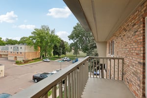 W 22nd St 304-3105-028.jpg