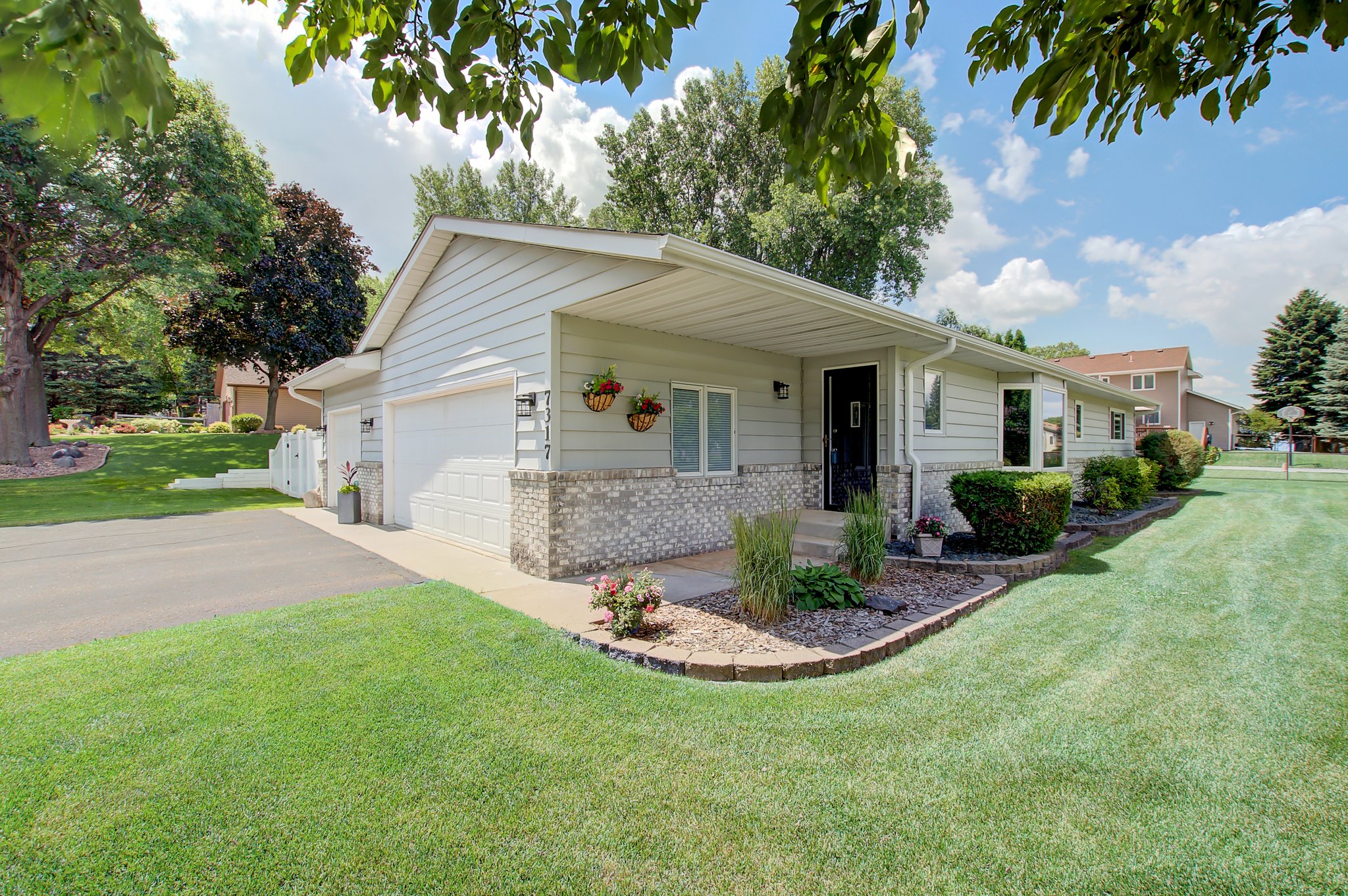  7317 Boyd Ave, Inver Grove Heights, MN 55076, US