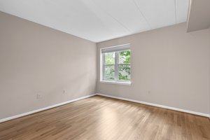 24. Main bedroom.jpg