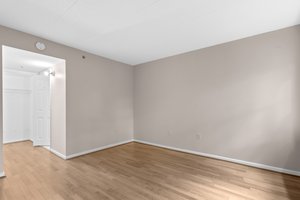25. Main bedroom.jpg
