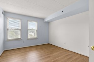 20. Main bedroom.jpg