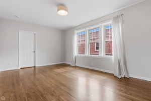 7318 N Honore St 403 - Brady Miller_004