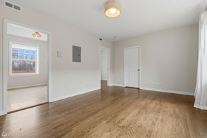 7318 N Honore St 403 - Brady Miller_005