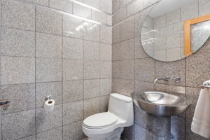 Upstairs 1/2 Bath
