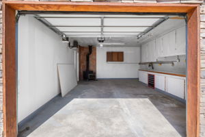 3rd car bay