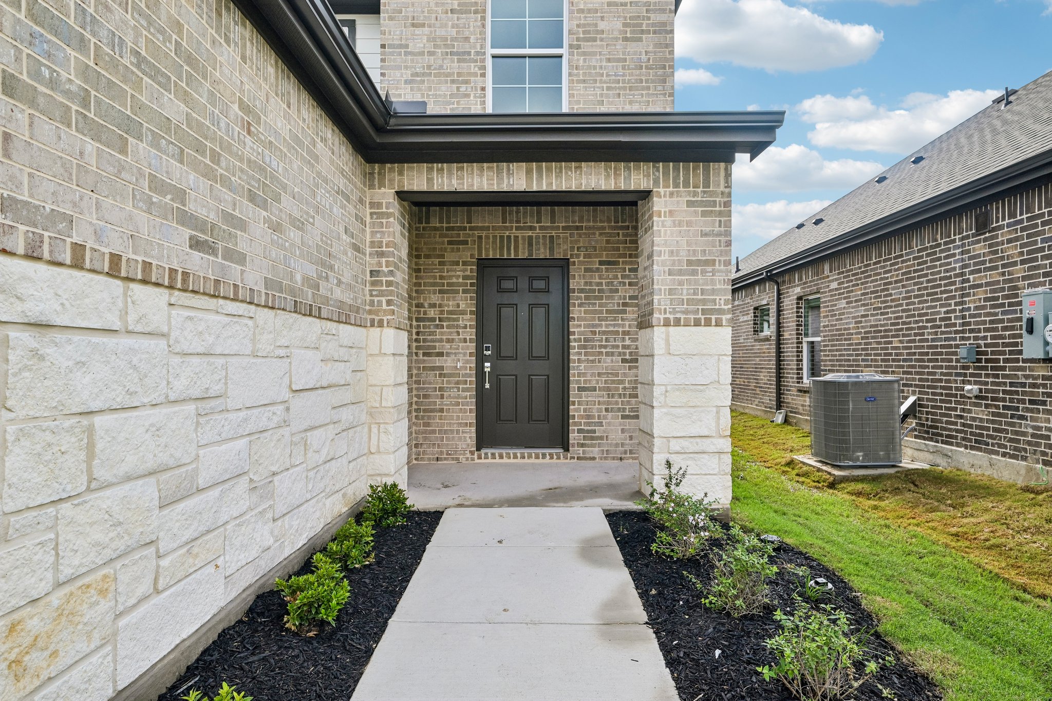 Ashley Gdns Dr-S1410-005.jpg