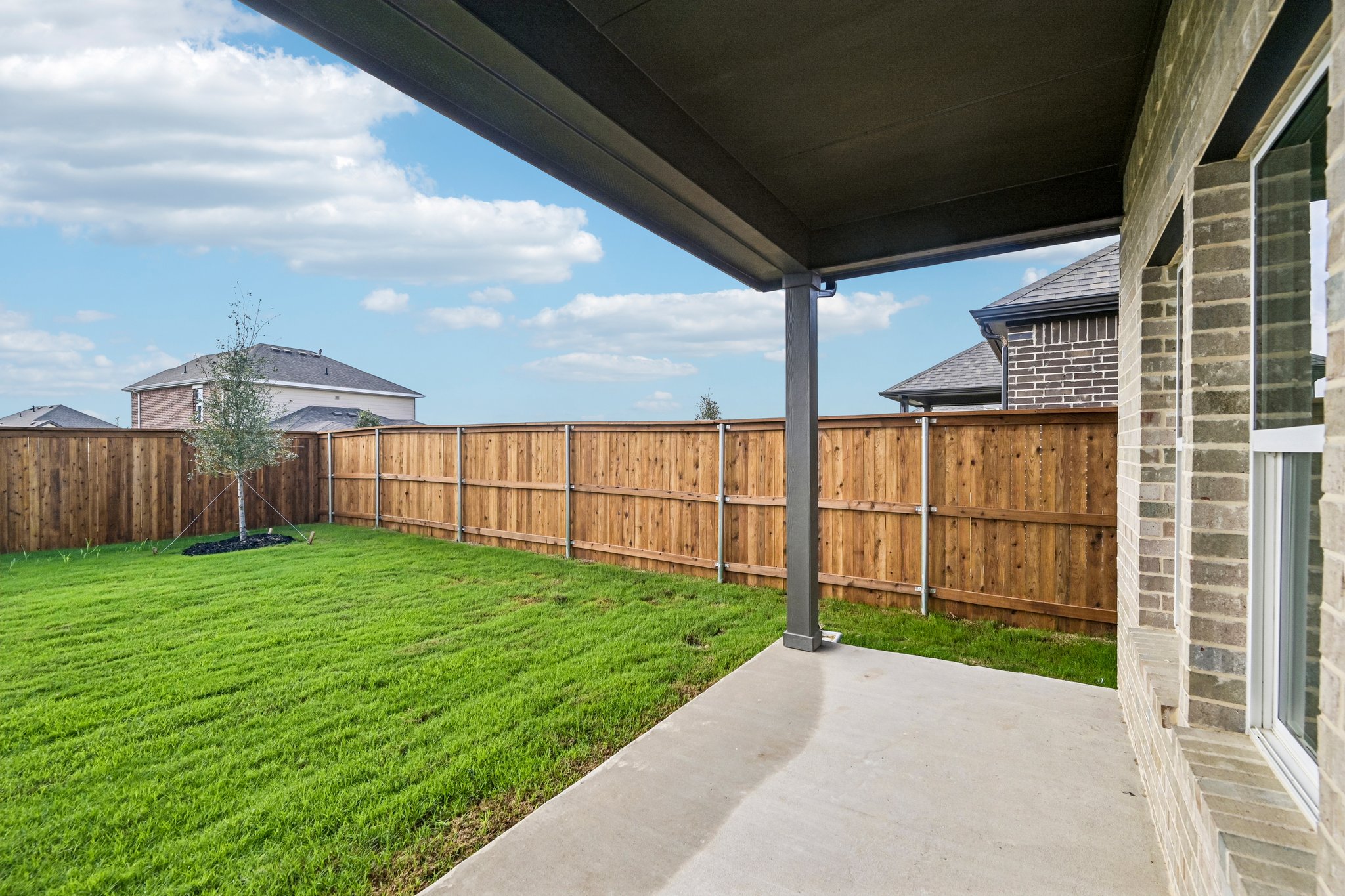 Ashley Gdns Dr-S1410-038.jpg