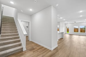 Ashley Gdns Dr-S1410-009.jpg