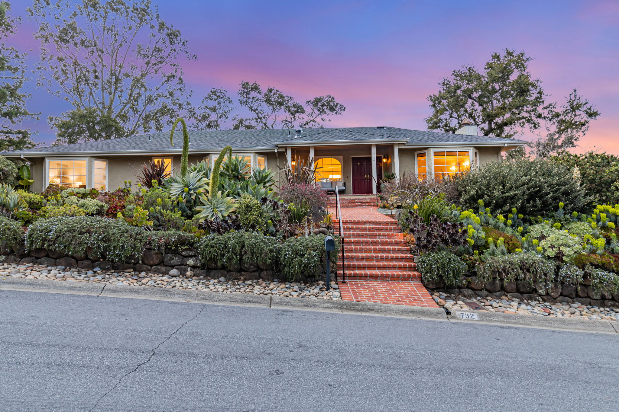 F8_TWILIGHT_ 732 Jacaranda Cir_17