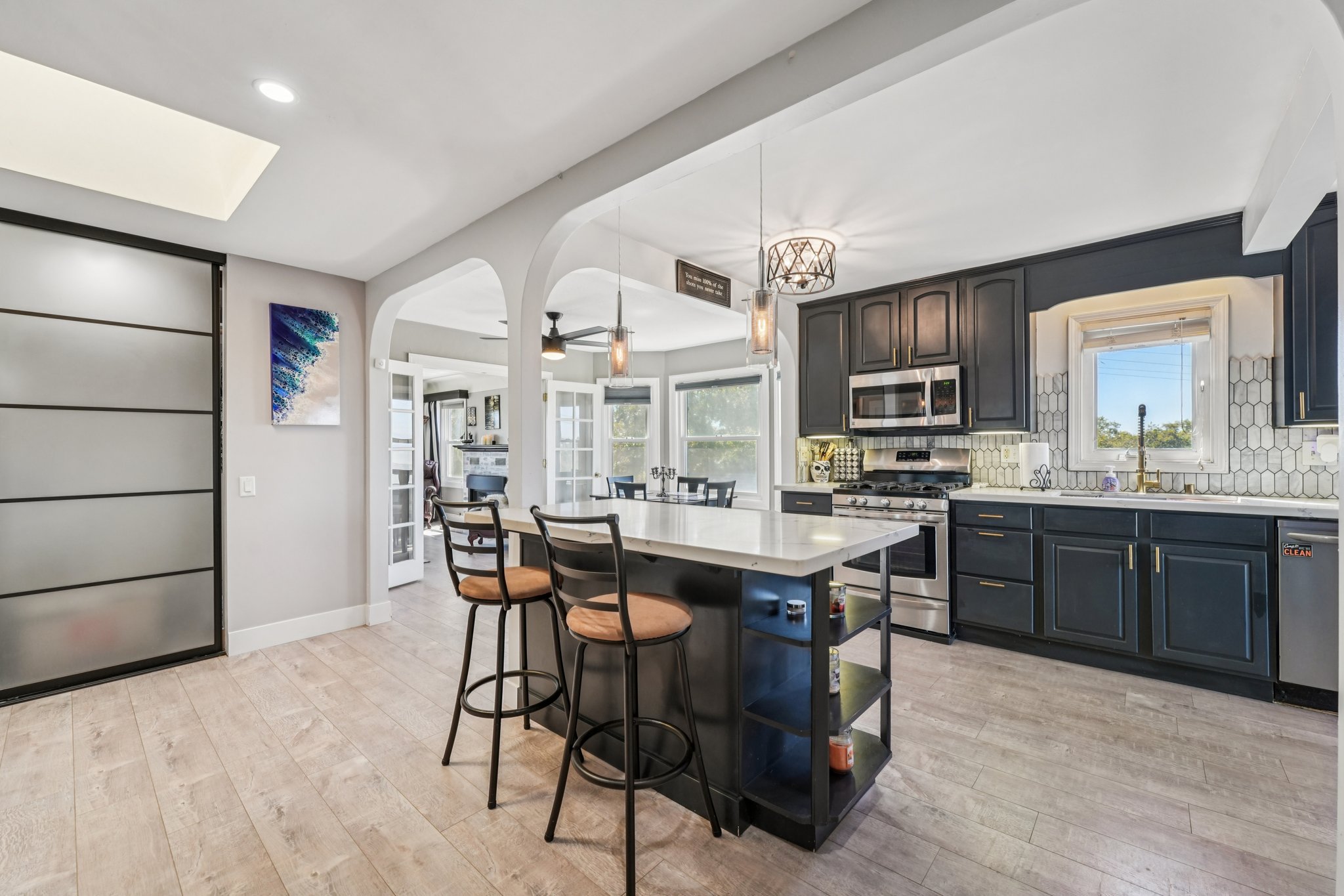 Jennings Ave-S1408-038.jpg