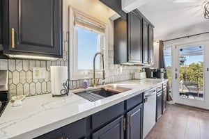 Jennings Ave-S1408-031.jpg
