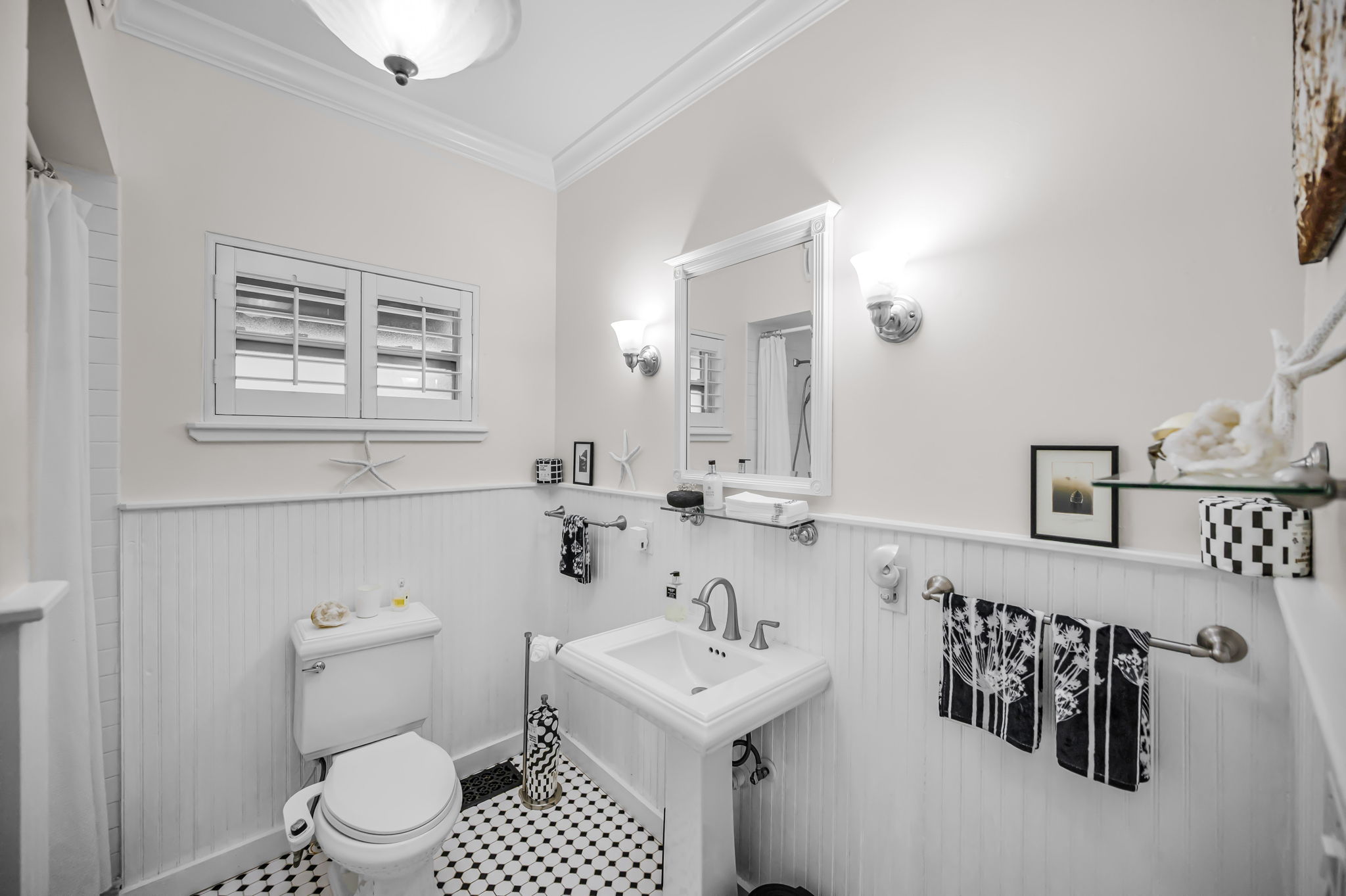 First Floor Bathroom1a