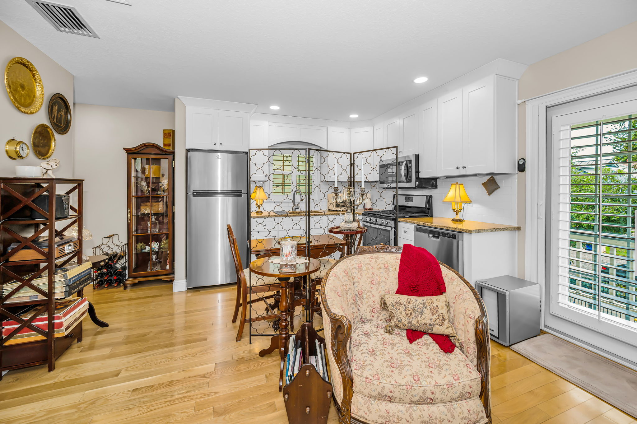 Apartment Kitchen1
