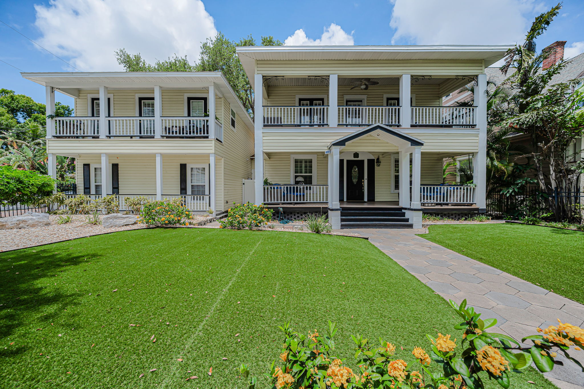 Front Exterior10