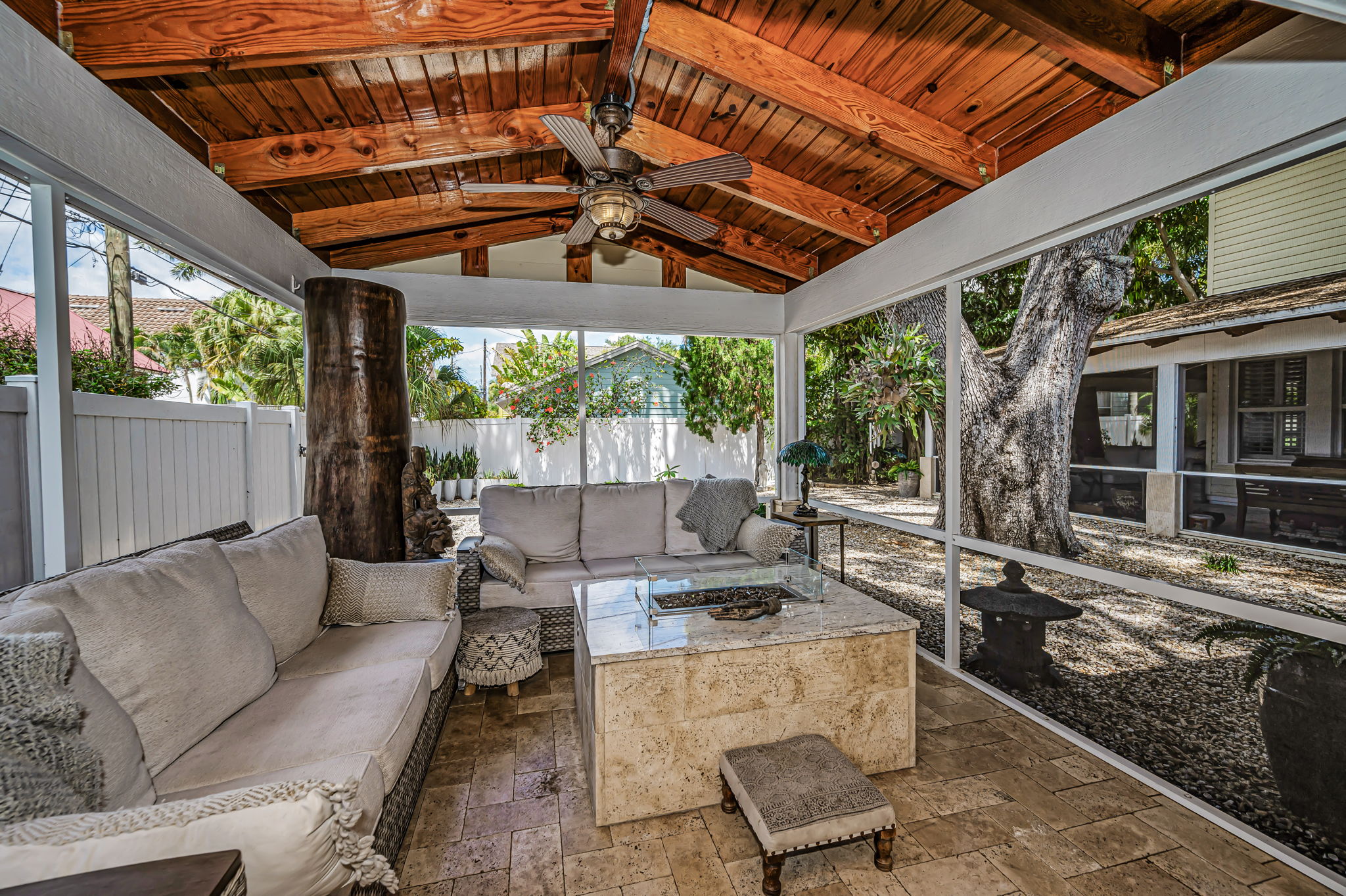 Patio and Pool9