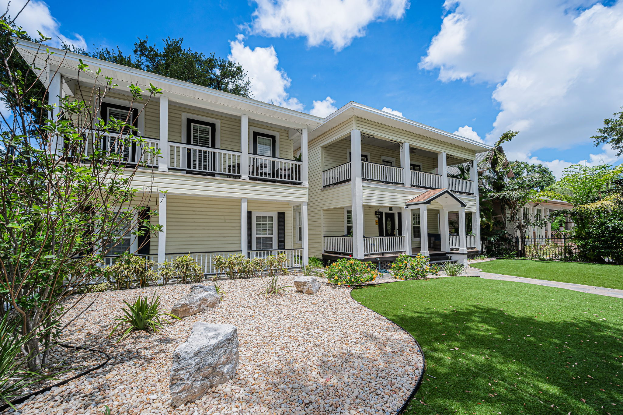 Front Exterior3