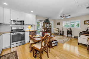 Apartment Kitchen3