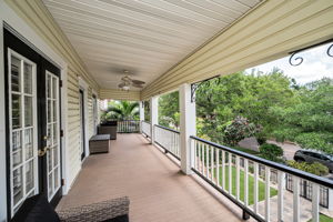 Upper Level Balcony4
