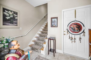 Apartment Foyer2