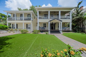Front Exterior10