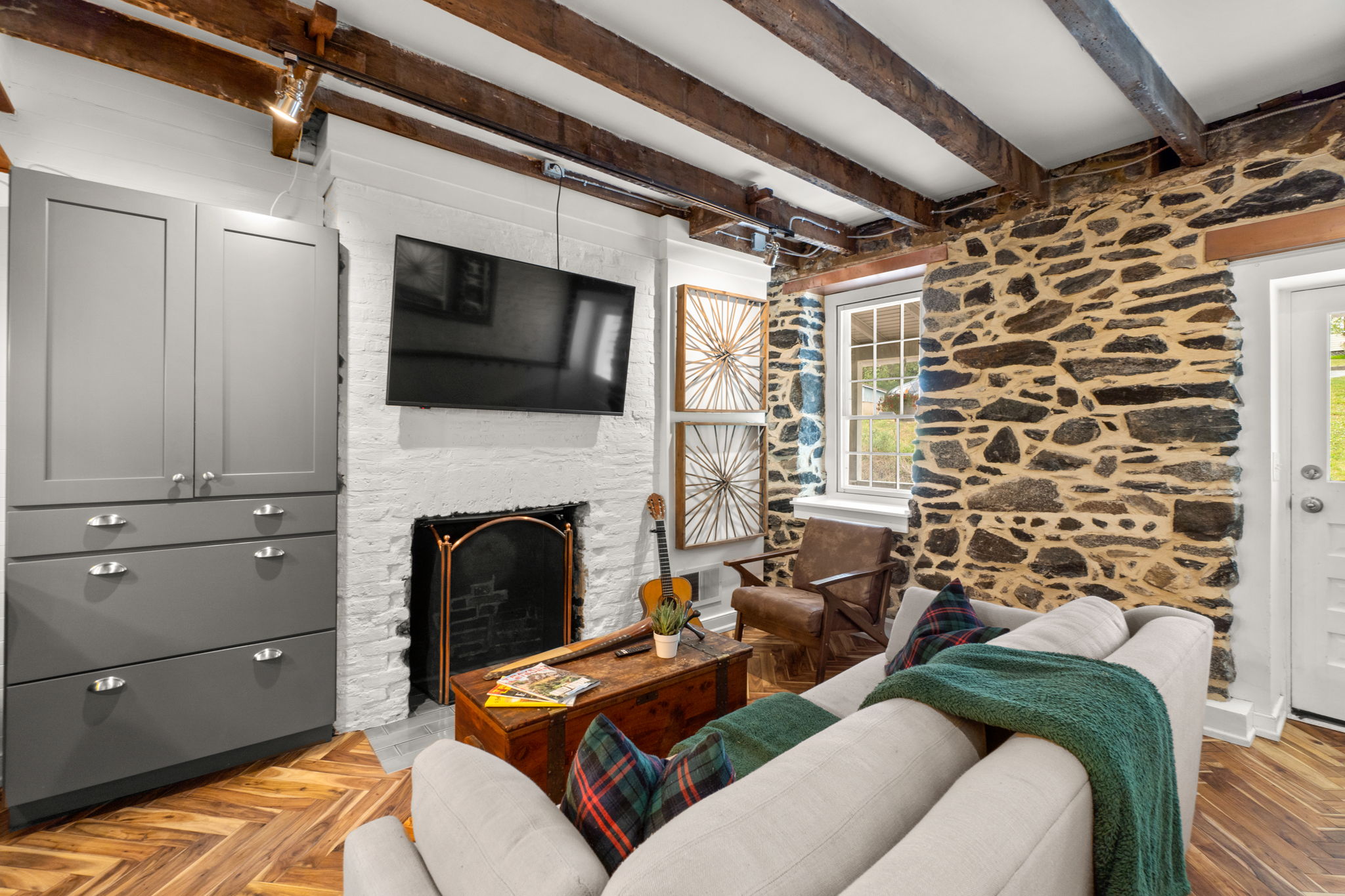 09. Living room