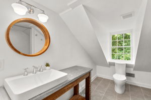 22. Upper bath