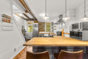10. Eat-in kitchen