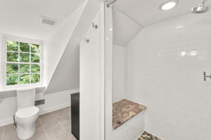 23. Upper bath