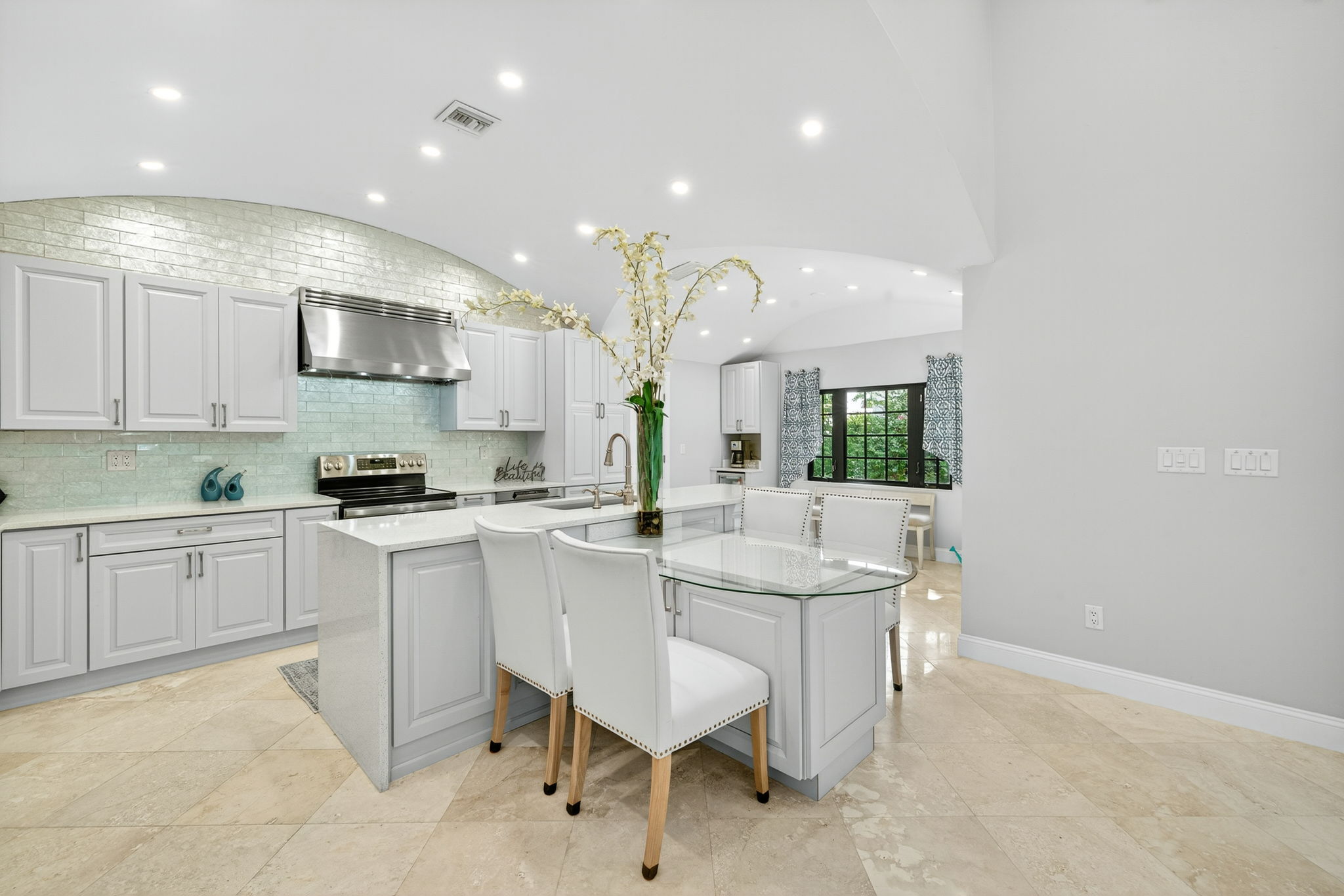 Breakfast Bar 2 of 2