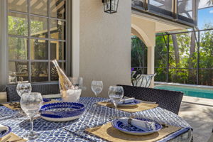 Outdoor Dining Detail