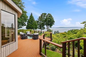 deck from side