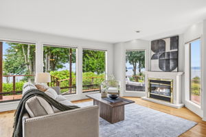 family room off kitchen