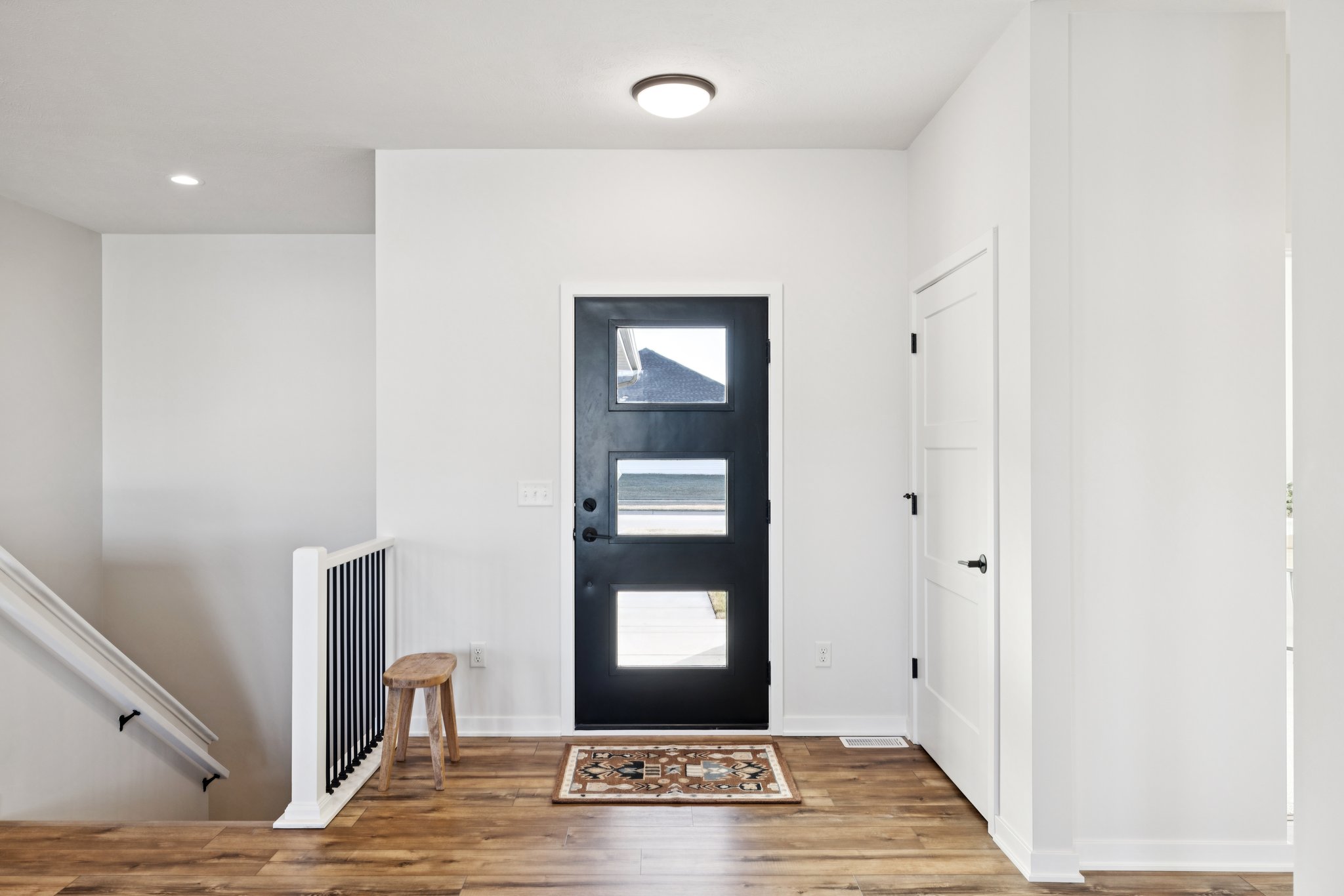 7857 - 7320 Augustine Ave_006.jpg