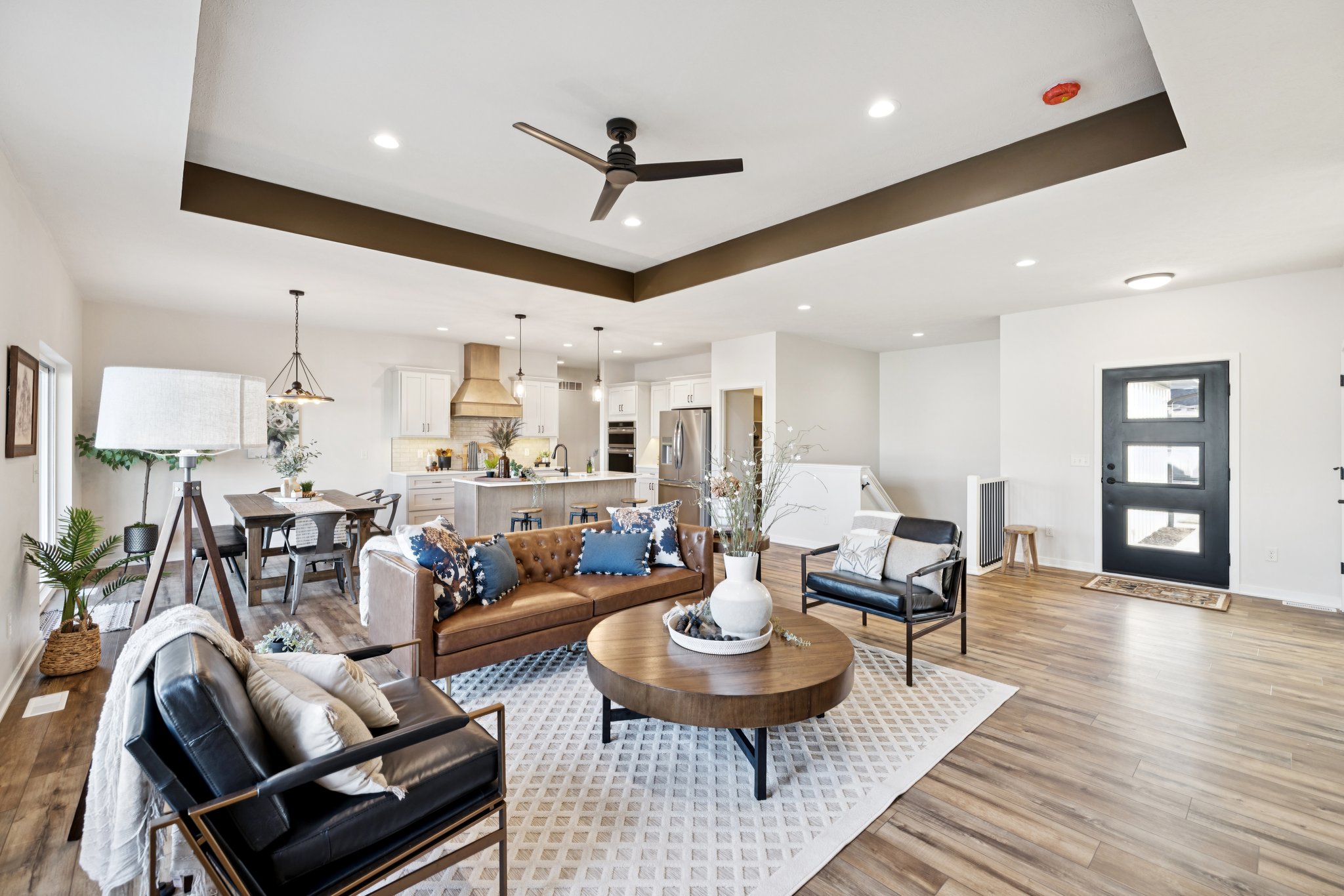7857 - 7320 Augustine Ave_008.jpg