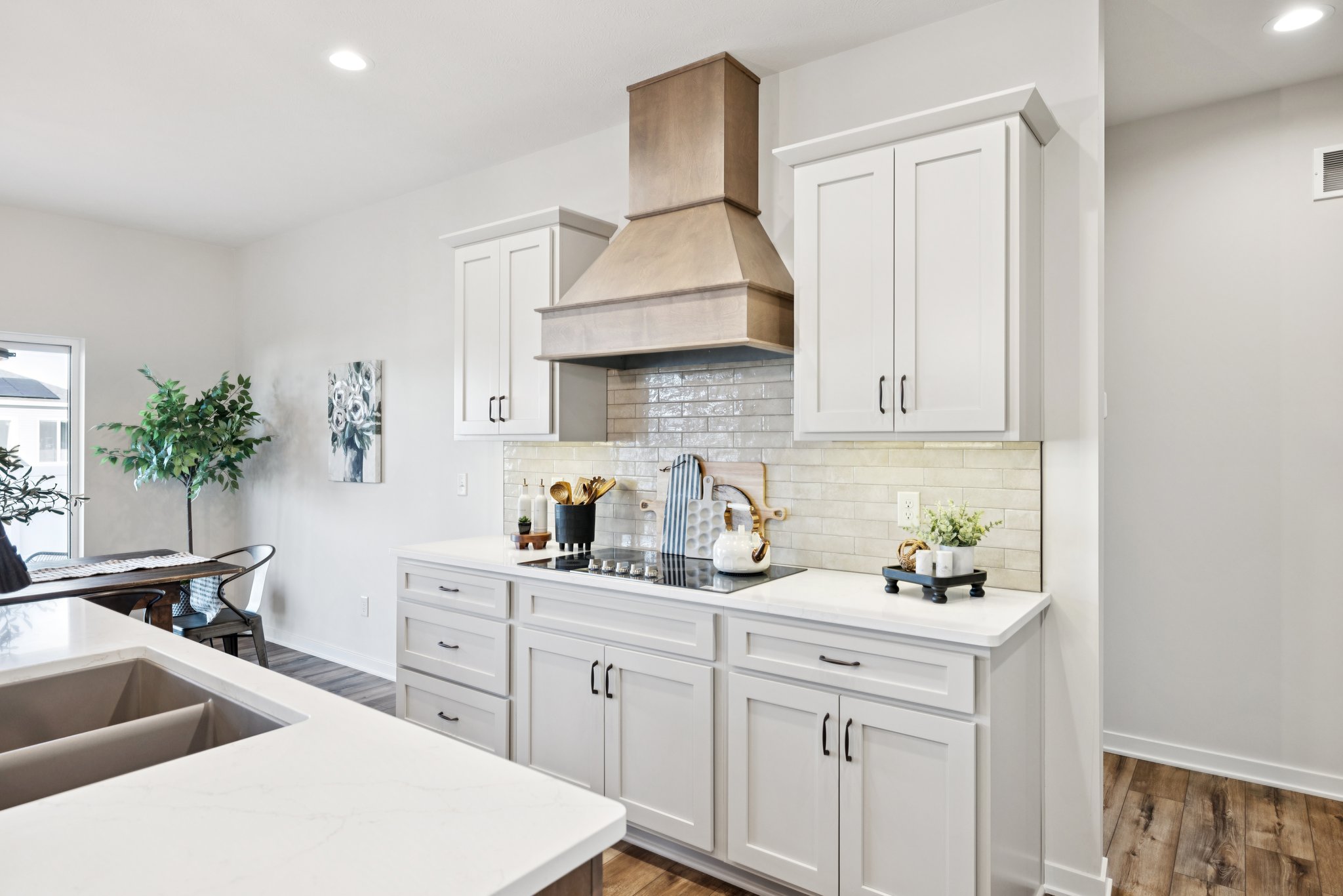 7857 - 7320 Augustine Ave_015.jpg