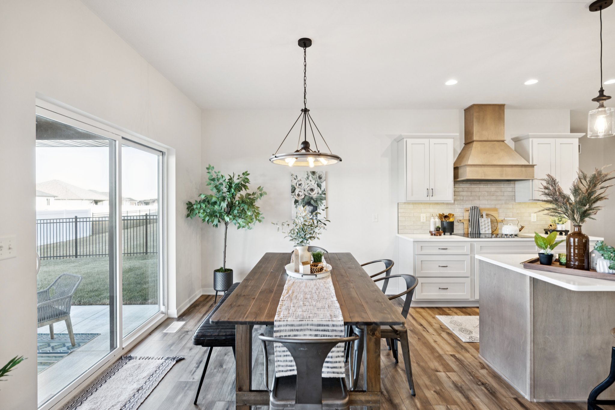 7857 - 7320 Augustine Ave_023.jpg